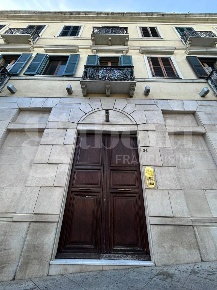 Foto Appartamento in Viale Regina Margherita 36, Cagliari Marina di 95 m²