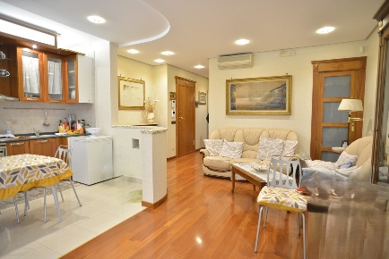 Foto Appartamento in Via cattaro 17, Bari Umbertina - Madonnella di 90 m²