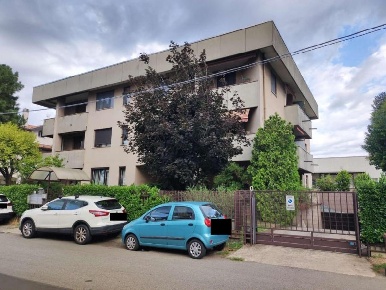 Foto Appartamento a Legnano di 92 m² con 4 locali in vendita