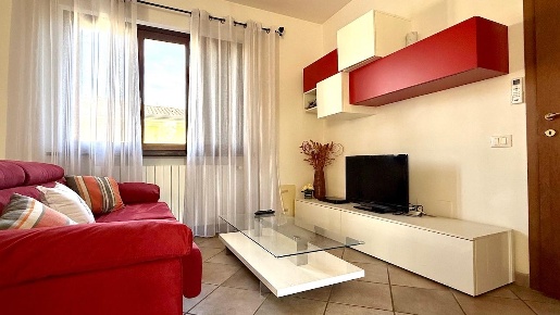 Foto Appartamento a Massa Marina di Massa Centro di 100 m² con 5 locali