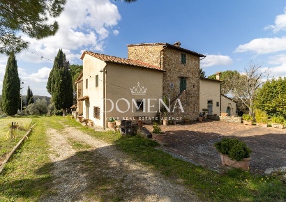 Foto Casale a Barberino Tavarnelle San Donato di 875 m² con 15 locali