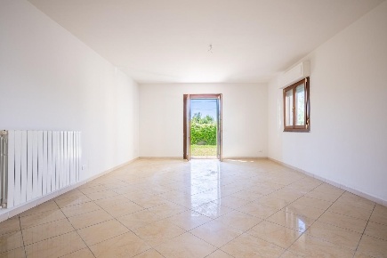 Foto Appartamento a Cascina Centro di 115 m² con 5 locali in vendita
