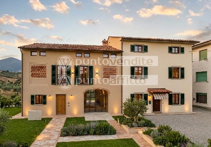 Foto Casa indipendente a Capannori Lammari - Lunata di 500 m² con 13 locali
