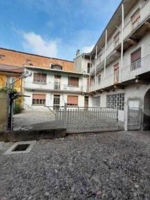 Foto Appartamento a Mede Centro di 120 m² con 4 locali in vendita