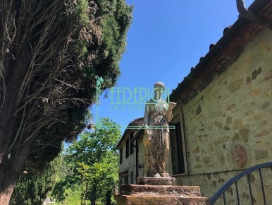 Foto Rustico a Lucca Maggiano - San Macario di 260 m² con 8 locali