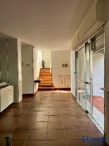 Foto Attico a Massa Marina di Massa Centro di 187 m² con 12 locali