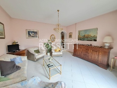 Foto Casa indipendente a Cerreto Guidi Bassa di 111 m² con 5 locali