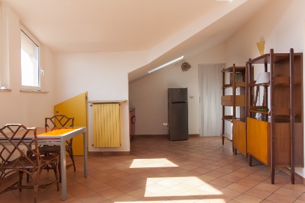 Foto Mansarde in Corso Luigi Einaudi 1/A, Cherasco di 55 m² con 2 locali