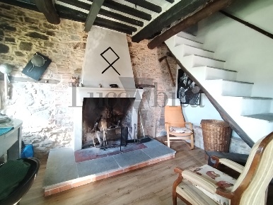 Foto Rustico in Via Cerreto 21, Lucca Mutigliano - Torre di 130 m²