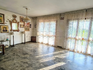 Foto Appartamento in Via Altichieri da Zevio, Padova di 172 m² con 6 locali