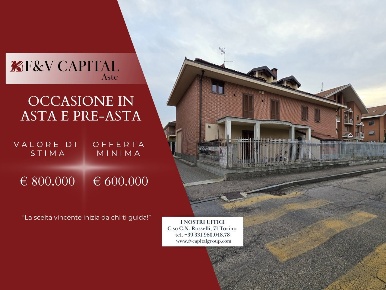 Foto Villa unifamiliare in Via Pallavicino, Nichelino di 460 m² in vendita