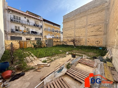 Foto Terreno edificabile a Alcamo Semicentro di 200 m² in vendita