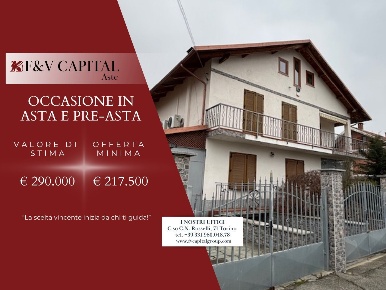 Foto Villa unifamiliare in Via Rossini, Rivalta di Torino Centro di 175 m²