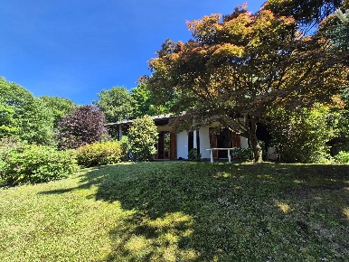 Foto Villa unifamiliare a Gignese con 4 locali in vendita