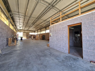 Foto Capannone industriale a Carrara Avenza di 300 m² con 1 locali