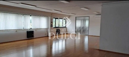 Foto Capannone industriale a Viareggio Bicchio - Varignano di 800 m²