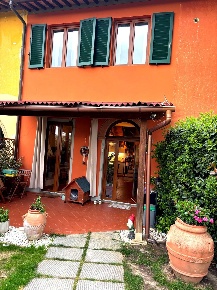 Foto Casa indipendente a Vinci di 75 m² con 3 locali in vendita