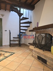 Foto Appartamento a Poggibonsi Staggia di 90 m² con 3 locali in vendita