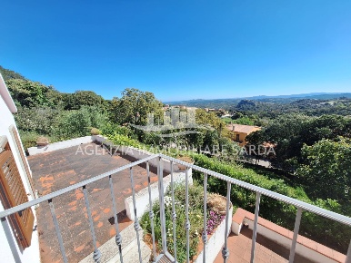 Foto Villa unifamiliare a Aglientu Centro di 100 m² con 3 locali in vendita