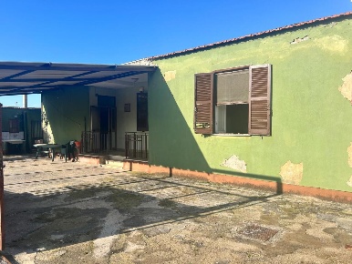 Foto Villa bifamiliare a Terracina Casaletti, San Silviano di 125 m²