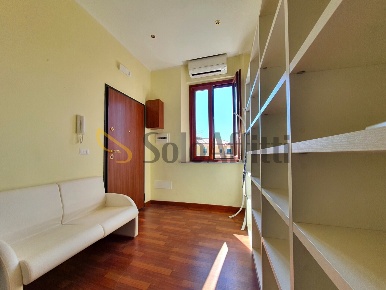 Foto Ufficio in Via Vincenzo Ciaccio 30, Catanzaro Centro Storico di 40 m²