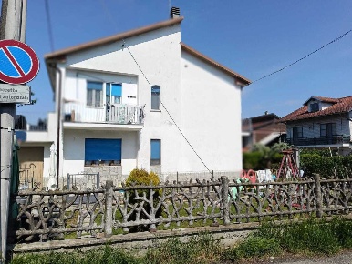 Foto Appartamento in Via Fornaci 66, Settimo Torinese di 85 m² con 4 locali