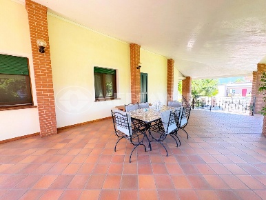 Foto Casa indipendente a Fontanafredda Vigonovo Fontanafredda di 300 m²