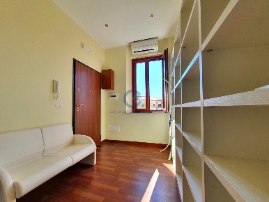 Foto Ufficio in Via Vincenzo Ciaccio 30, Catanzaro Centro Storico di 40 m²