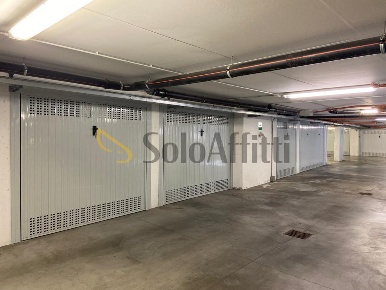 Foto Posti auto in Viale Virginia Reiter, Modena Crocetta di 16 m²