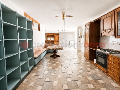 Foto Appartamento a Tribano Centro di 100 m² con 3 locali in affitto