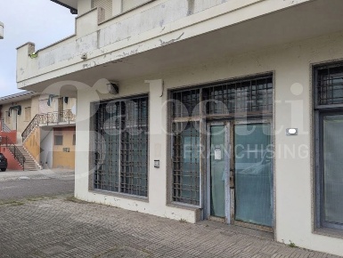 Foto Negozio in Via Boscochiaro Via Quattro Novembre 00, Cavarzere