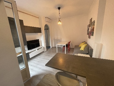 Foto Appartamento in Via Veratti 12, Milano Certosa di 45 m² con 2 locali