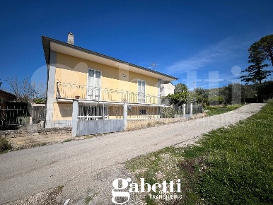Foto Casa indipendente in Alcide Dei Gasperi, Pastorano di 120 m²