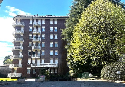 Foto Appartamento in Via Milano 22, Cantù Semicentro di 108 m² con 3 locali