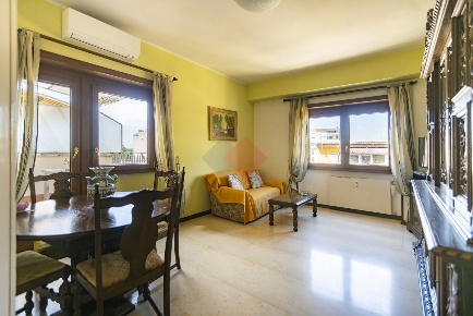 Foto Appartamento in Via Giacomo Bove 9, Roma Ostiense di 86 m² in vendita