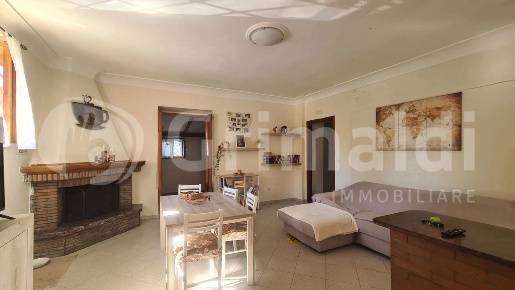 Foto Appartamento in Via CASALANNO 11, Quarto di 80 m² con 3 locali