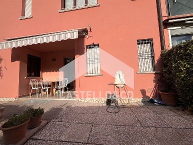 Foto Appartamento in via montesuello, Desenzano del Garda Entroterra