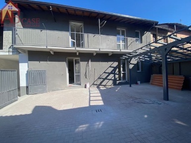 Foto Casa indipendente in via mazzini, Gambolò Centro di 120 m² in vendita