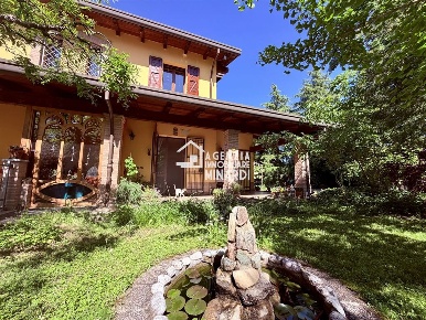 Foto Casa indipendente in VIA SARNA, Faenza di 210 m² con 4 locali