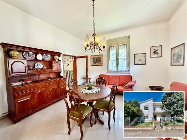 Foto Casa indipendente in via Roma, Alfonsine Centro di 375 m² con 4 locali