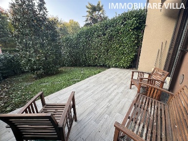 Foto Villa a schiera a Arese Centro di 170 m² con 3 locali in affitto