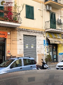 Foto Negozio in Via Giacomo Puccini, Palermo Giotto Galilei - Palagonia