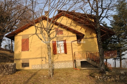 Foto Villa unifamiliare in Via Caferro, Carpegna Centro di 280 m²
