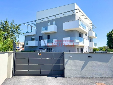 Foto Appartamento in via Campo le Rose, Anguillara Sabazia Centro di 56 m²