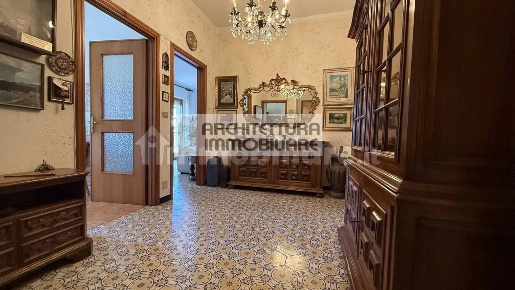 Foto Appartamento in VIA MILANO 8, Varazze Centro di 140 m² con 5 locali
