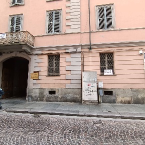 Foto Case semi ndipendenti in via Cavour 92, Asti di 160 m² con 3 locali