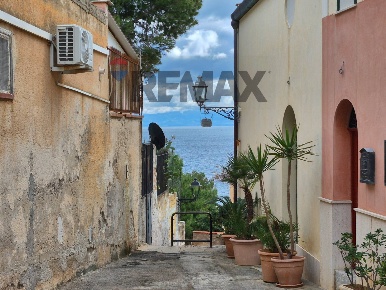 Foto Appartamento in via billante, Santa Flavia Centro di 72 m² in vendita