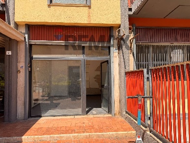 Foto Locale commerciale in Via San Lorenzo 89, Palermo San Lorenzo di 32 m²