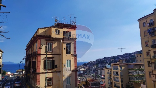 Foto Appartamento in Via Torquato Tasso 169, Napoli Vomero di 78 m²