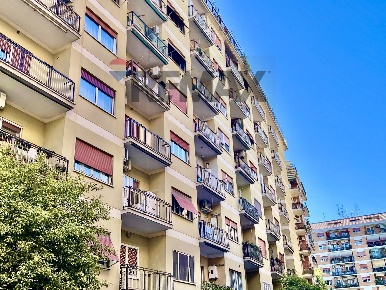 Foto Appartamento in Via Luca Valerio 26, Roma Marconi di 90 m² in vendita